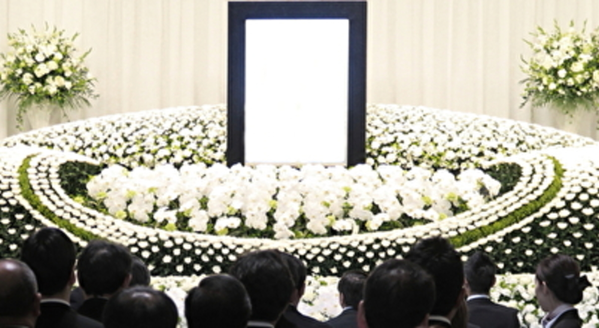 お別れの会 とはどのようなもの 一般的な葬儀とは何が違う 葬儀の知識 葬儀 お葬式なら 公益社